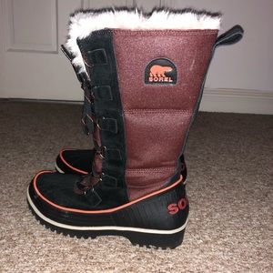 Sorel High Tivoli size 8.5